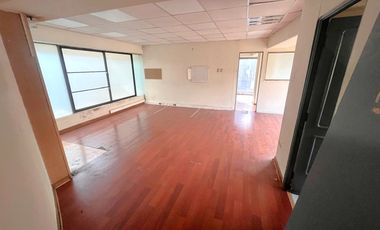 ARRIENDO Oficina de 120 m2, Metro Los Leones