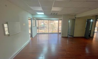 ARRIENDO Local Comercial de 120 m2, Metro Los Leones