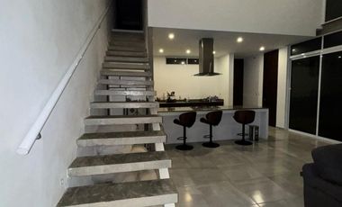 Casa en renta en privada