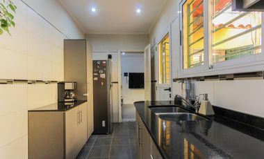 PH EN VENTA CON PATIOS Y TERRAZA