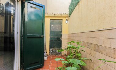 PH EN VENTA CON PATIOS Y TERRAZA
