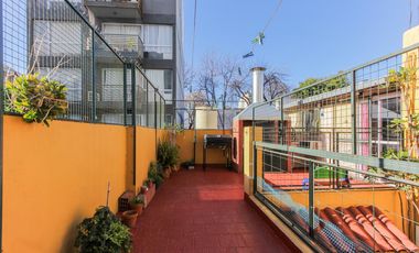 PH EN VENTA CON PATIOS Y TERRAZA