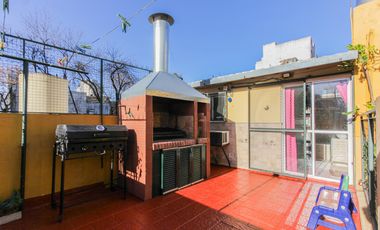 PH EN VENTA CON PATIOS Y TERRAZA