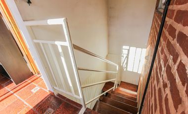 PH EN VENTA CON PATIOS Y TERRAZA