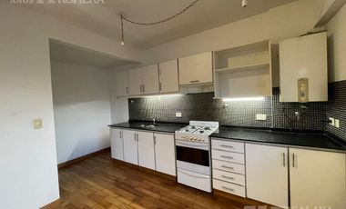 Departamento en alquiler  - Olivos - 2 ambientes amplio 60 mts  con cochera