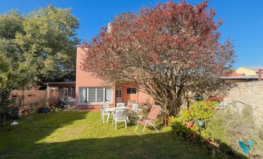 Casa en venta Ituzaingó 5 ambientes con quincho Apta crédito