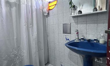 Venta casa 3 ambientes con cochera, patio con parrilla y terraza en Wilde