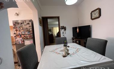 Venta casa 3 ambientes con cochera, patio con parrilla y terraza en Wilde