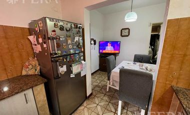 Venta casa 3 ambientes con cochera, patio con parrilla y terraza en Wilde