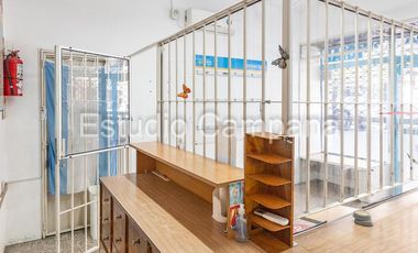 Local en Alquiler. Comercial. Flores