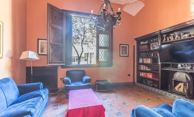 Retasada--Casa 10 ambientes en venta, patio, terraza, parrilla y cochera