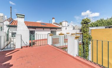 Retasada--Casa 10 ambientes en venta, patio, terraza, parrilla y cochera