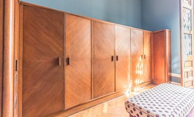 Retasada--Casa 10 ambientes en venta, patio, terraza, parrilla y cochera
