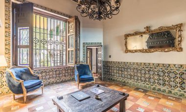 Retasada--Casa 10 ambientes en venta, patio, terraza, parrilla y cochera