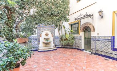 Retasada--Casa 10 ambientes en venta, patio, terraza, parrilla y cochera