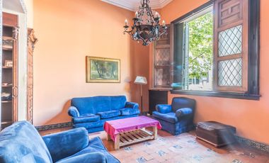 Retasada--Casa 10 ambientes en venta, patio, terraza, parrilla y cochera