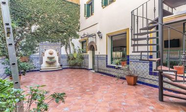 Retasada--Casa 10 ambientes en venta, patio, terraza, parrilla y cochera