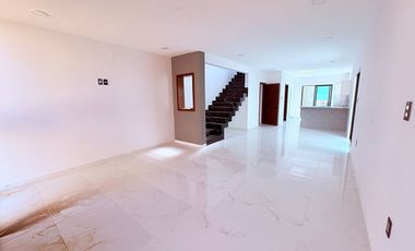Casa en venta en Veracruz con alberca Fracc. Lomas del Sol