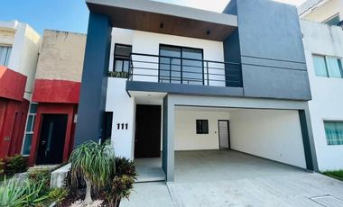 Casa en venta en Veracruz Amueblada y Climatizada Fracc. Lomas del Sol