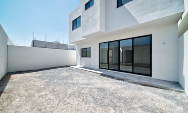Casa de 2 plantas en venta Hacienda Santa Ana, Saltillo Coahuila