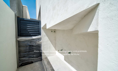 Casa de 2 plantas en venta Hacienda Santa Ana, Saltillo Coahuila