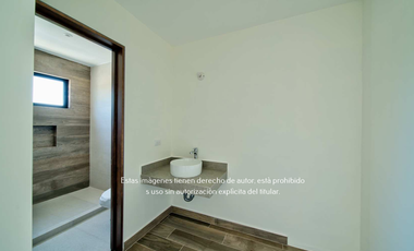 Casa de 2 plantas en venta Hacienda Santa Ana, Saltillo Coahuila