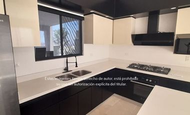 Casa en Renta en Dominio Cumbres Sector Monteleva