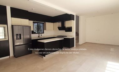 Casa en Renta en Dominio Cumbres Sector Monteleva