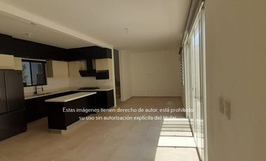 Casa en Renta en Dominio Cumbres Sector Monteleva