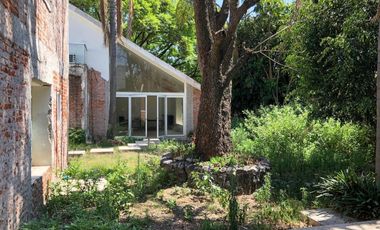 Casa en venta para remodelar Jardines del Pedregal calle cerrada