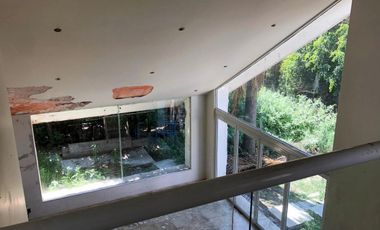 Casa en venta para remodelar Jardines del Pedregal calle cerrada