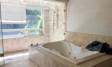 Casa en venta para remodelar Jardines del Pedregal calle cerrada