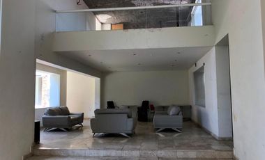 Casa en venta para remodelar Jardines del Pedregal calle cerrada