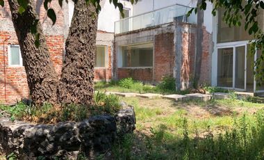 Casa en venta para remodelar Jardines del Pedregal calle cerrada