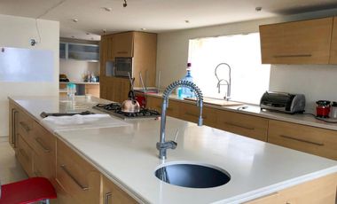 Casa en venta para remodelar Jardines del Pedregal calle cerrada