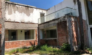 Casa en venta para remodelar Jardines del Pedregal calle cerrada