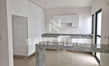 Puntarena Residencial: Casa nueva, con recamara en planta baja.