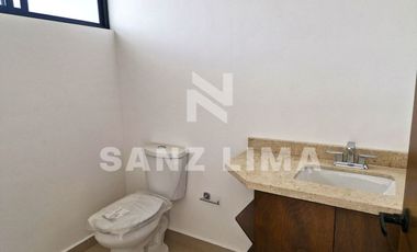 Puntarena Residencial: Casa nueva, con recamara en planta baja.