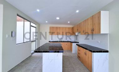 VENTA DE CASA EN ESTRENO - TACNA
