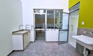 VENTA DE CASA EN ESTRENO - TACNA