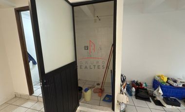 Local Comercial Venta Jurica Querétaro 2,300,000 MarYañ RWC