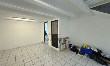 Local Comercial Venta Jurica Querétaro 2,300,000 MarYañ RWC