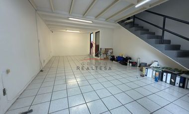 Local Comercial Venta Jurica Querétaro 2,300,000 MarYañ RWC