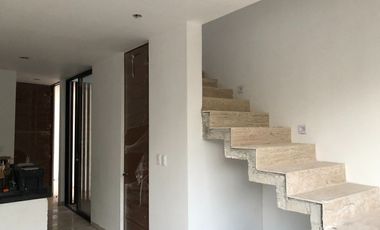 Townhouse en Venta en Mérida, Privada Sauces Dieciséis, Cholul (3 Rec)
