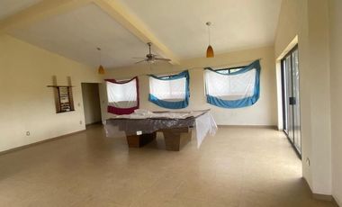 CASA EN VENTA SEMINUEVA  EN CUERNAVACA  CON AREAS RECREATIVAS