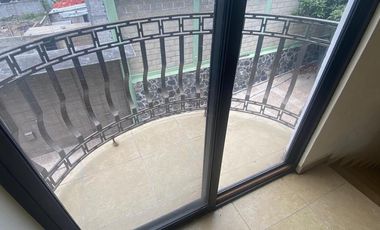 CASA EN VENTA SEMINUEVA  EN CUERNAVACA  CON AREAS RECREATIVAS