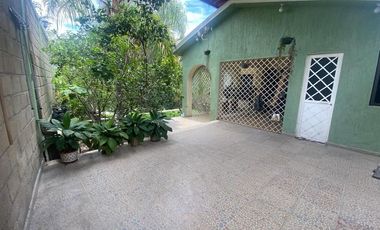 CASA EN VENTA SEMINUEVA  EN CUERNAVACA  CON AREAS RECREATIVAS