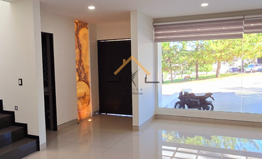 CASA GAVIOTAS, VISTAS ALTOZANO, MORELIA. PRECIO ESPECIAL $5’150,000. ÁREA VERDE