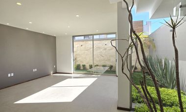 🧡 FRACC. EL OLIVAR, ALTOZANO. CASA EN ESQUINA! ✍️$4'990,000.-