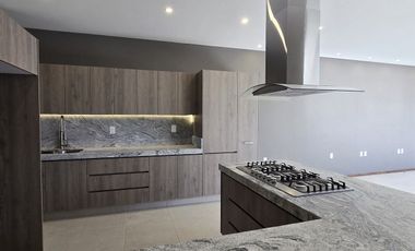 🧡 FRACC. EL OLIVAR, ALTOZANO. CASA EN ESQUINA! ✍️$4'990,000.-